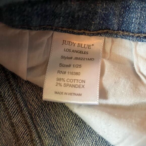 Judy Blue Women's size 1 / 25 Skinny Fit Medium Wash Distressed Jeans - Picture 4 of 8